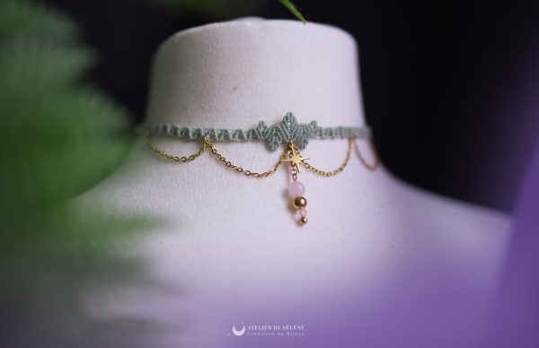 nymphéa ras de cou vert pastel avec perle de quartz rose