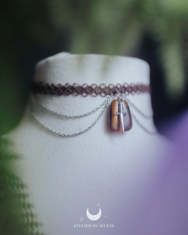 ras de cou beige avec pendentif upcyclé en larimar