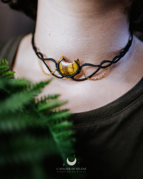 ♠ ras de cou ou tiare avec une œil de tigre lune