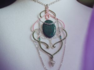 layla collier pendentif malachite rose et vert