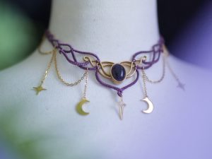 ♥ Collier céleste violet et doré avec une améthyste