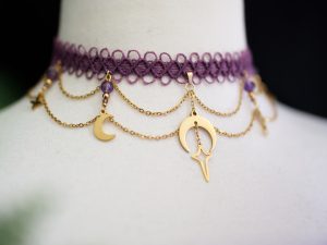 Celestial - ras de cou réglable violet et doré avec perles d'améthyste