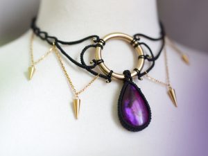 Choker labradorite violette flashy teintée